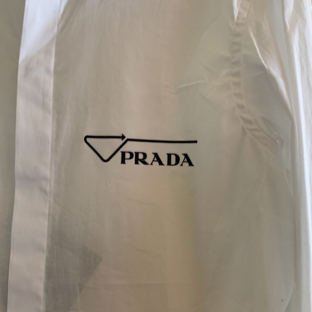 ‼️PRADA‼️
Reverse Logo Button-Up Shirt 👔 🔦 - Picture 3 of 11